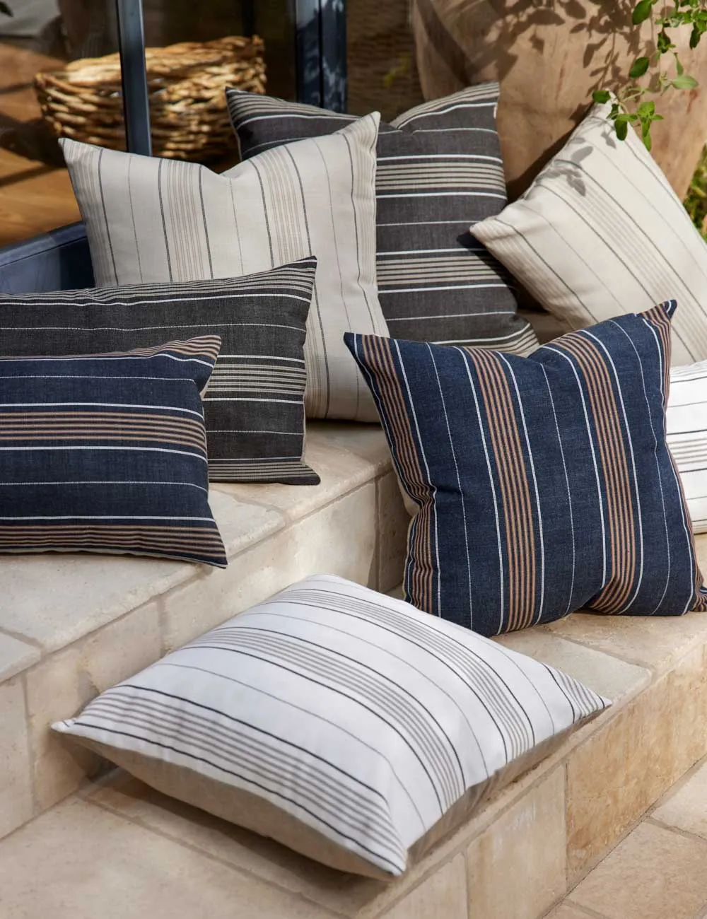 Byron Indoor / Outdoor Pillow