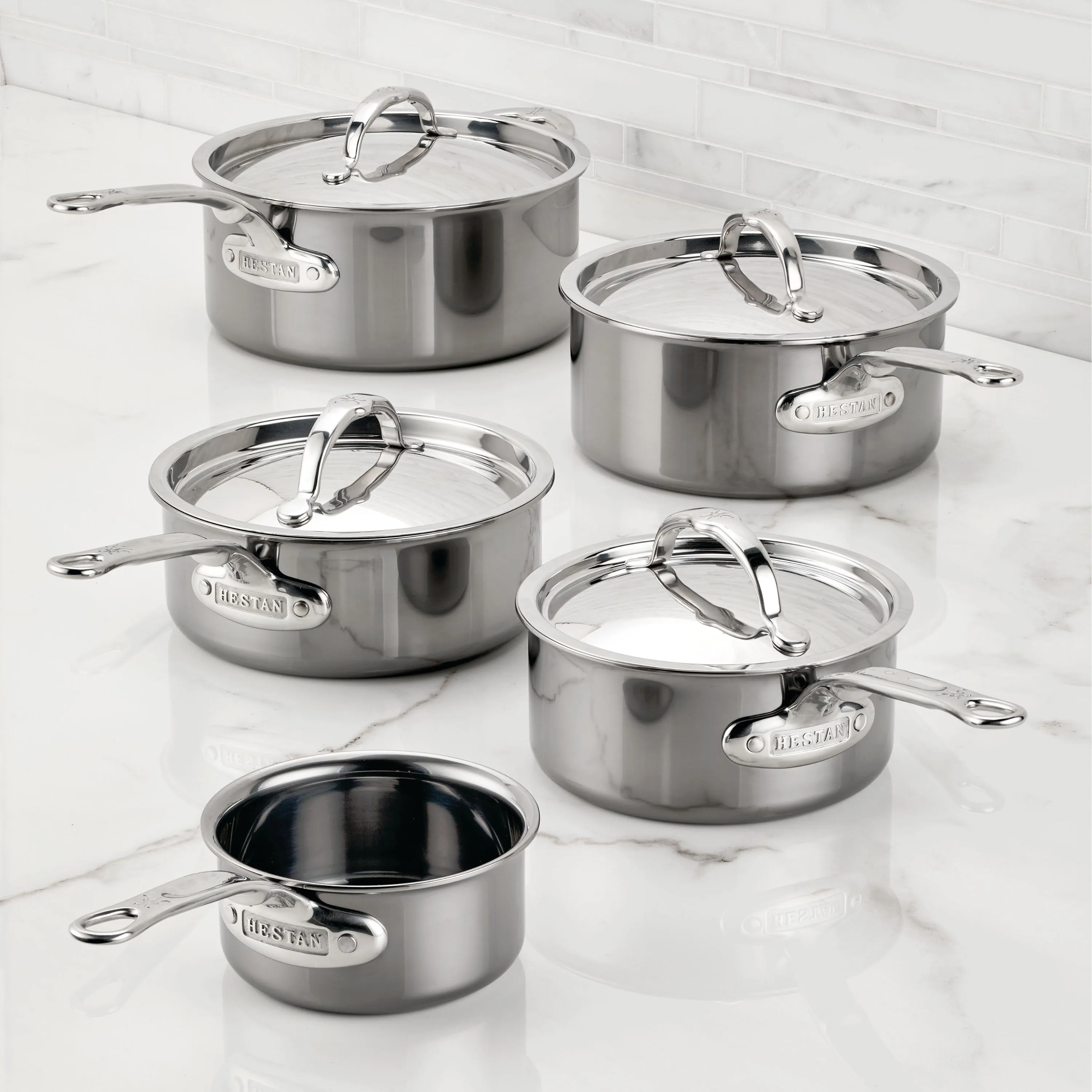 Hestan Nanobond Covered Saucepan w/helper handle - 4.0qt (22cm)