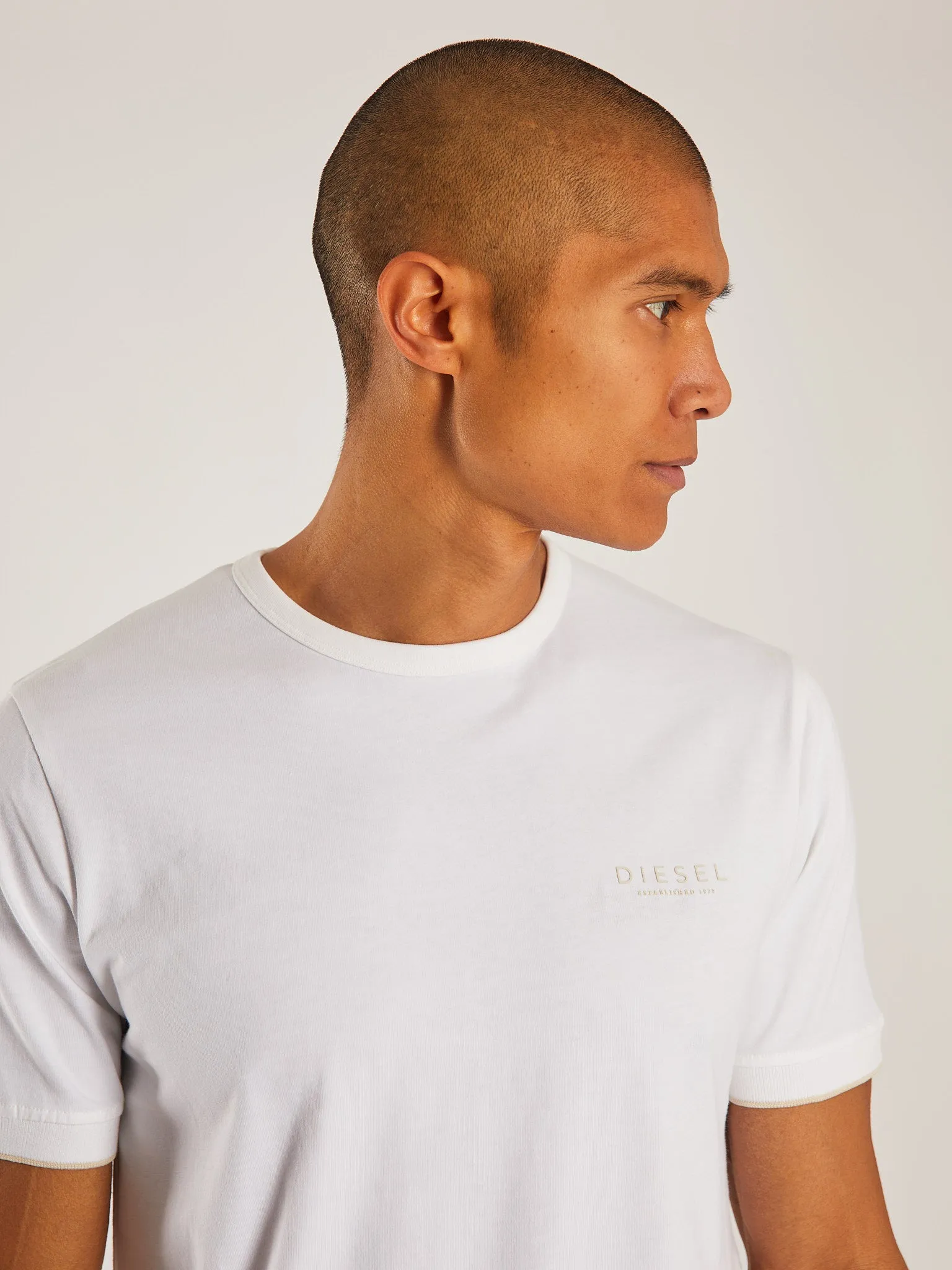 Taha Tee Dove White